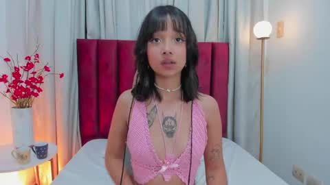 Snapshot of miavalente chatting on January 10, 2025, 9:31 pm MiaValente online show from January 10, 2025, 9:31 pm