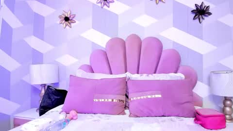 Snapshot of miawalkers chatting on March 6, 2025, 6:30 am miawalkers online show from March 6, 2025, 6:30 am