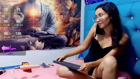 Snapshot of miawild_ chatting on October 7, 2025, 2:09 am Mia online show from October 7, 2025, 2:09 am