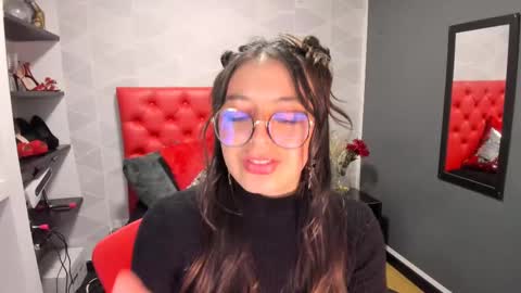 M I A W I L S online show from February 19, 2025, 11:04 pm