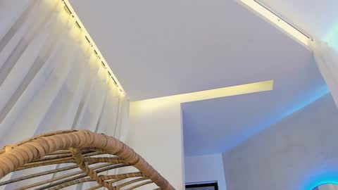 Mia online show from February 4, 2025, 3:33 am