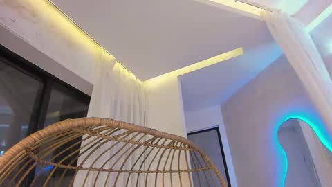 Mia online show from February 11, 2025, 3:18 am