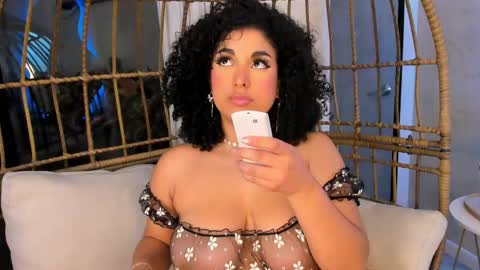 Mia online show from February 21, 2025, 9:45 am