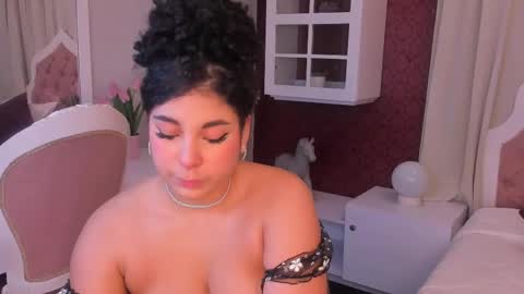 Mia online show from March 10, 2025, 3:23 am