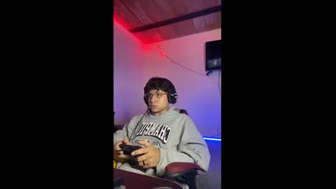 Snapshot of michael_kendall0 chatting on February 3, 2025, 10:54 pm michael independent model  online show from February 3, 2025, 10:54 pm