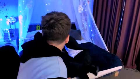 Snapshot of michael_strong_ chatting on December 23, 2025, 11:08 am Your Michael online show from December 23, 2025, 11:08 am