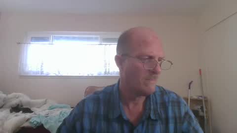 Snapshot of michaelbently chatting on December 24, 2024, 10:39 pm michaelbently online show from December 24, 2024, 10:39 pm