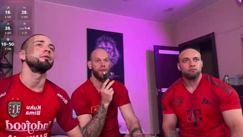 michaelbradley_for_u online show from March 18, 2026, 6:11 pm