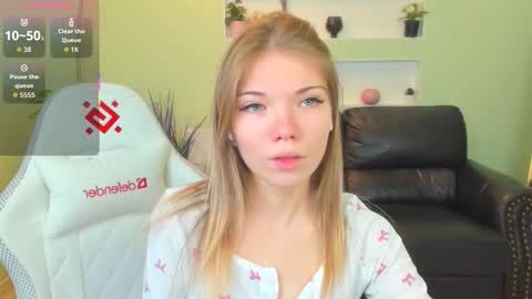 michafox online show from February 24, 2026, 12:03 pm