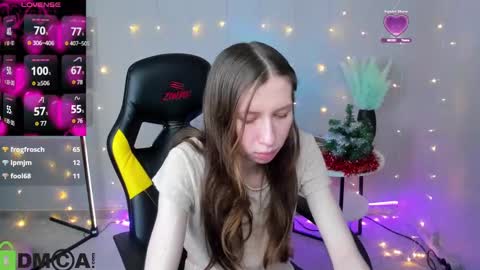 michele_mack online show from January 13, 2025, 9:08 am