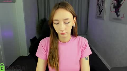 Michelle online show from October 28, 2025, 1:42 am