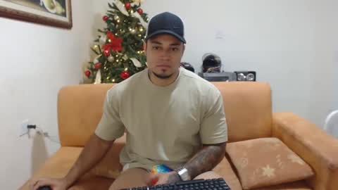 Snapshot of michelle_allen0104 chatting on December 15, 2024, 10:39 am michelle_allen0104 online show from December 15, 2024, 10:39 am