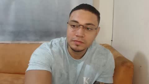 Snapshot of michelle_allen0104 chatting on December 24, 2024, 10:44 am michelle_allen0104 online show from December 24, 2024, 10:44 am