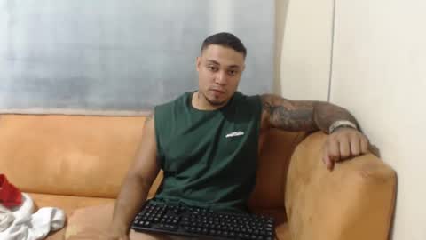 Snapshot of michelle_allen0104 chatting on February 1, 2025, 3:52 am michelle_allen0104 online show from February 1, 2025, 3:52 am