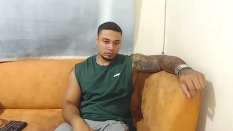 Snapshot of michelle_allen0104 chatting on February 16, 2025, 2:42 am michelle_allen0104 online show from February 16, 2025, 2:42 am