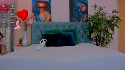 michellereys online show from February 23, 2025, 9:05 pm