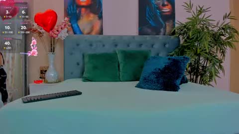 michellereys online show from February 26, 2025, 3:32 am