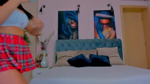 michellereys online show from September 12, 2025, 8:20 pm