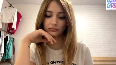Jenny online show from May 11, 2026, 4:04 pm