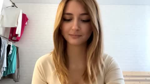 Jenny online show from May 12, 2026, 1:08 pm