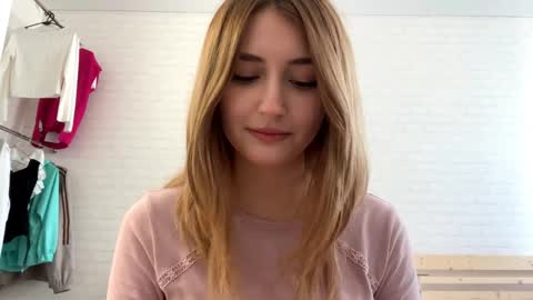 Jenny online show from May 13, 2026, 1:08 pm