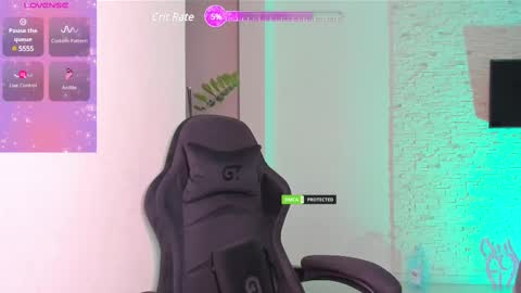 Snapshot of michelliibeautiful chatting on February 10, 2025, 7:49 pm Michellee online show from February 10, 2025, 7:49 pm