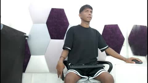 Mick storm online show from November 23, 2025, 7:02 pm