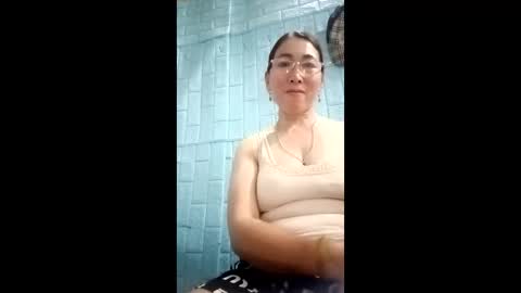 Snapshot of mickye00 chatting on April 24, 2026, 6:38 am Miky online show from April 24, 2026, 6:38 am