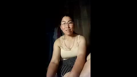 Snapshot of mickye00 chatting on April 28, 2026, 2:27 am Miky online show from April 28, 2026, 2:27 am