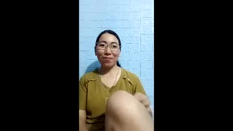 Snapshot of mickye00 chatting on May 3, 2026, 9:04 am Miky online show from May 3, 2026, 9:04 am