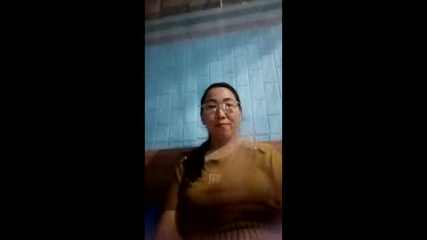 Snapshot of mickye00 chatting on May 9, 2026, 1:27 pm Miky online show from May 9, 2026, 1:27 pm