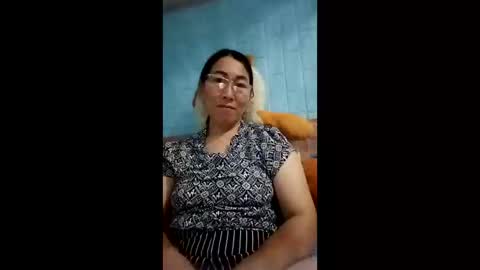 Snapshot of mickye00 chatting on May 11, 2026, 1:28 pm Miky online show from May 11, 2026, 1:28 pm