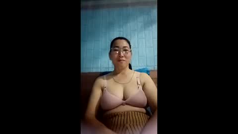 Snapshot of mickye00 chatting on May 21, 2026, 10:06 pm Miky online show from May 21, 2026, 10:06 pm
