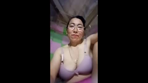 Snapshot of mickye00 chatting on May 23, 2026, 4:39 am Miky online show from May 23, 2026, 4:39 am