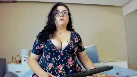 mid nightpeach online show from June 13, 2026, 6:50 pm