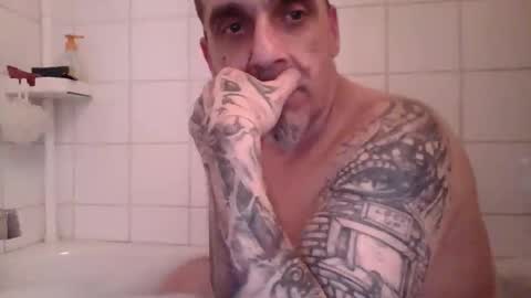 middle123456783939 online show from February 16, 2026, 2:29 am