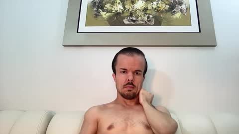 Snapshot of midgettripod1 chatting on September 19, 2025, 10:32 pm Aaron online show from September 19, 2025, 10:32 pm