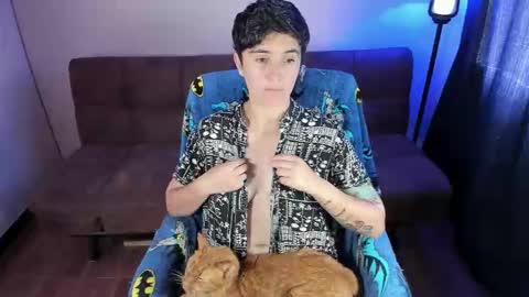 Blue online show from October 28, 2025, 3:25 pm