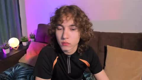 Snapshot of midnight_answer chatting on January 11, 2026, 4:12 pm Max online show from January 11, 2026, 4:12 pm