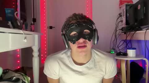 midnightmasc online show from March 12, 2026, 6:03 pm