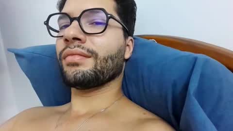 Sam online show from November 8, 2025, 3:01 pm