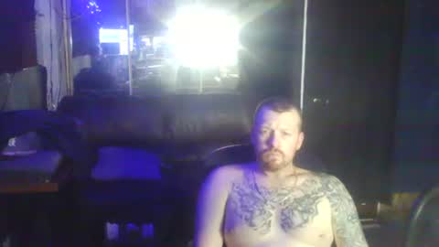 Snapshot of midtownhustler chatting on October 13, 2025, 10:04 am midtownhustler online show from October 13, 2025, 10:04 am