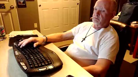 midwestdad09 online show from November 7, 2025, 12:10 am