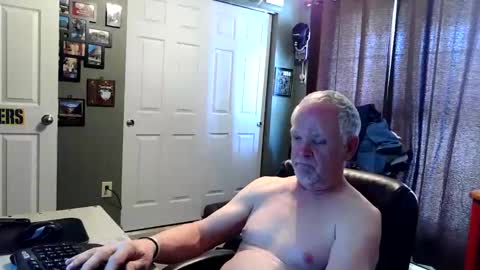 midwestdad09 online show from March 13, 2026, 6:47 pm