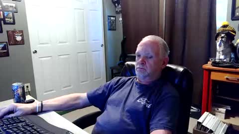 Snapshot of midwestdad09 chatting on June 6, 2026, 12:27 am midwestdad09 online show from June 6, 2026, 12:27 am