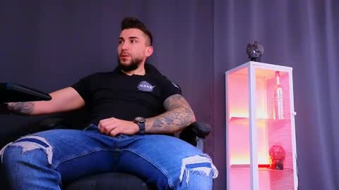 MightyAaron online show from March 5, 2025, 6:23 am