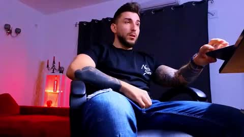 MightyAaron online show from September 9, 2025, 3:39 am