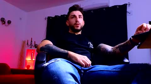 MightyAaron online show from October 1, 2025, 2:06 am