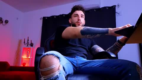 MightyAaron online show from December 15, 2025, 5:12 am