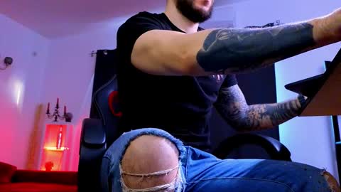 MightyAaron online show from March 25, 2026, 5:02 am